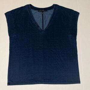 White House Black Market Blue‎ Shirt/Top - Size Medium